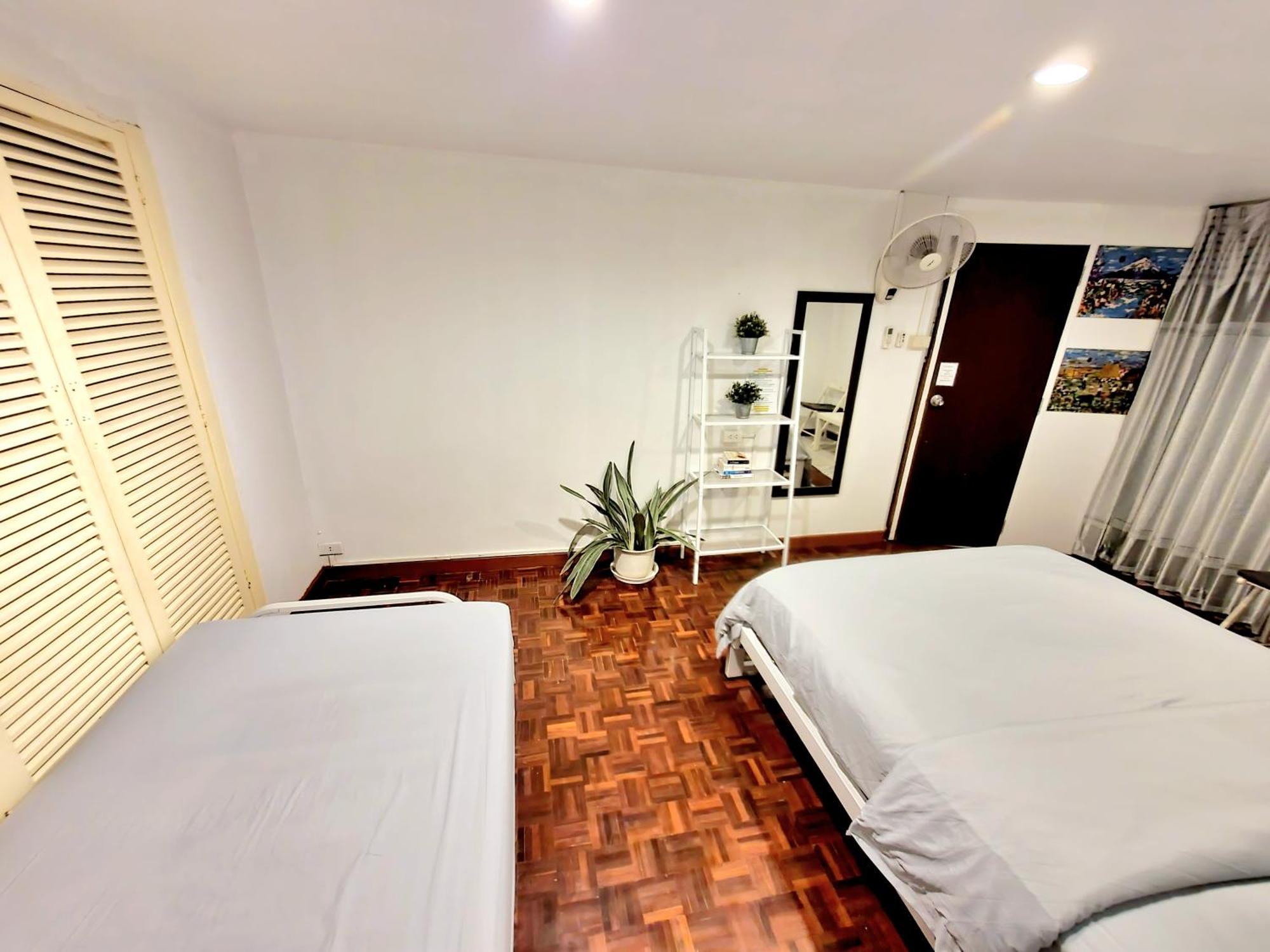 Home16 Sukhumvit16 Bangkok Exterior photo